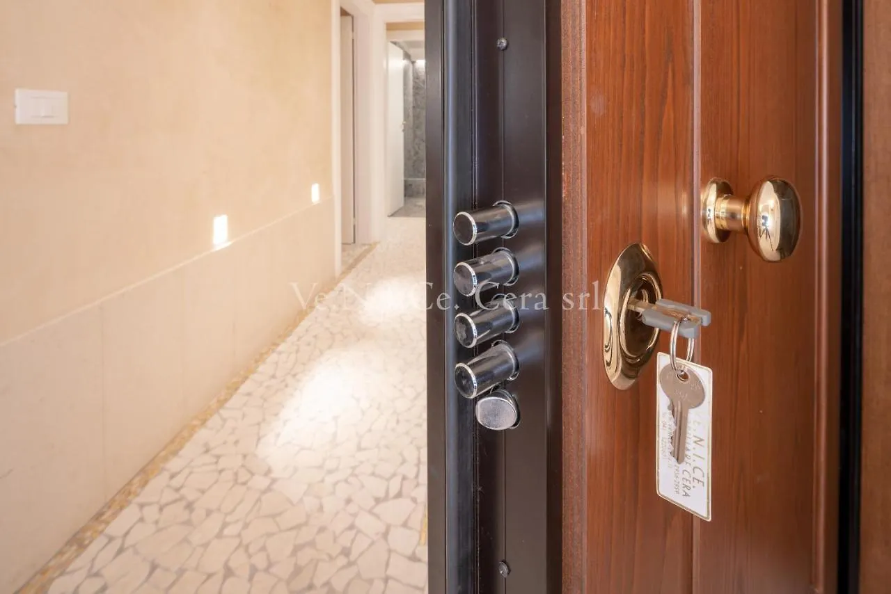 Ve.N.I.Ce. Cera Ca' Del Gondoliere Apartment Venice